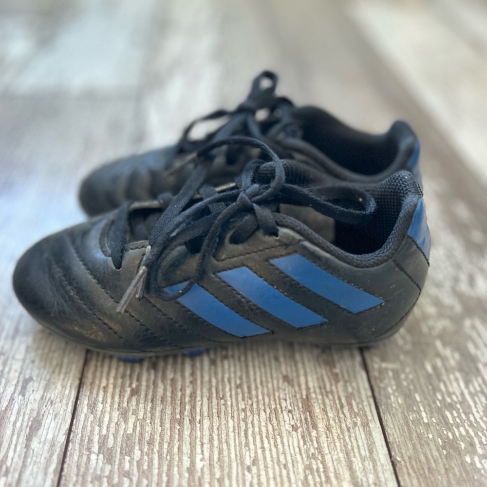 Kids Adidas Soccer Cleats size 11T